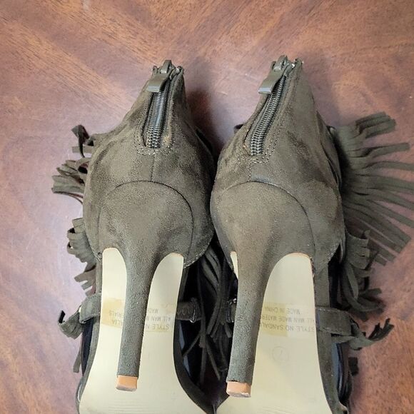 HERSTYLE WOMEN"S OPEN TOE BACK ZIPPER CLOSURE SANDAL - Picture 12 of 14